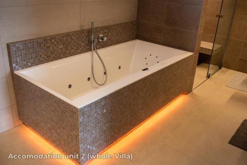 Villa Panorama - Luxurious equipped modern spacious villa