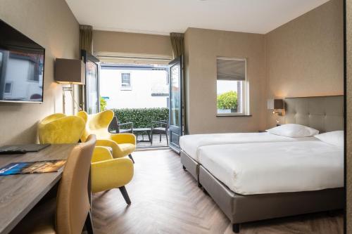 2 twin beds