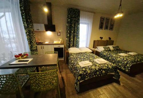 Quadruple Room with Terrace