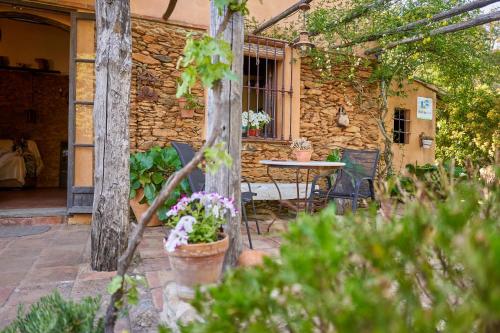 設施, Navalgatos de El Tragaluz in 福恩泰耶里多斯