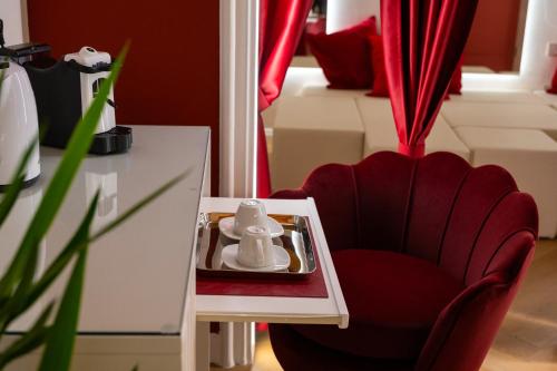 La Divina Room Type - Deluxe Queen Room