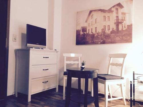 Zur Dorfschänke DEGGENDORF Ferienwohnung,Apartment, Hotelzimmer