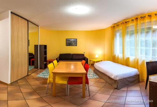 Appart'Hotel Castel Emeraude, Charme et Caractere in Arles-sur-Tech