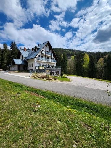 Exterior view, Apartman Refrino na jedinecnem miste in Rokytno