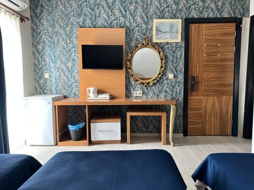 Family Suite with Balcony room in Serenity suites Hotel