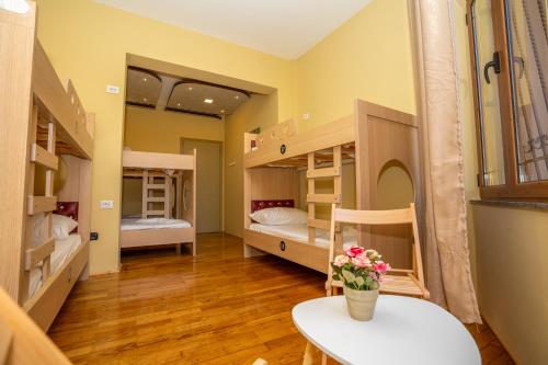 Terrace Hostel & Lounge Bar in שקודר