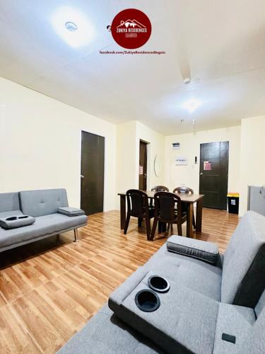 1 double bed, 1 twin bed, 2 sofa beds