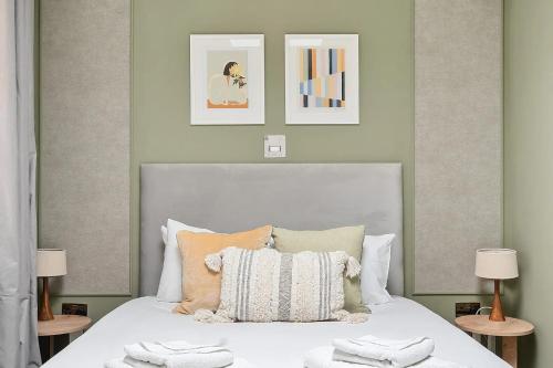 Pass the Keys Stylish London Flat with Courtyard - image 9