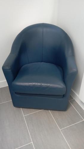 Studio Centre ville Claye Souilly Parking communal Gratuit in Клей-Суалі