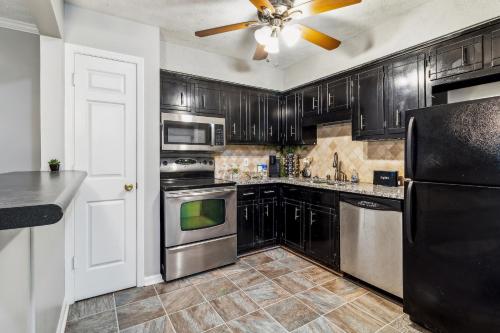 Cozy Nashville Condo - Pets Welcome, Free Park in Nashville, USA