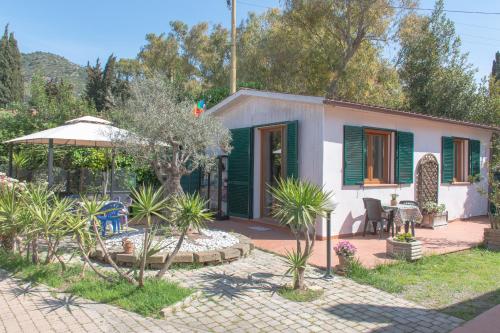 One-Bedroom House image 2