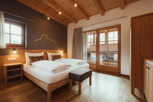 Chalet La Flu Apartments - image 4