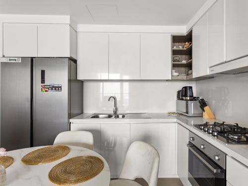 Charming City Loft 2BDR In Downtown ViewsII T1 - image 10