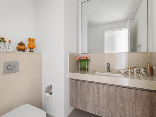 Charming City Loft 2BDR In Downtown ViewsII T1 - image 13