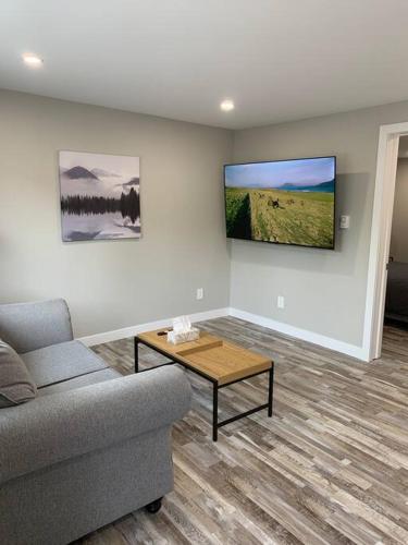 ENTIRE 1 BEDROOM APARTMENT DOWNTOWN - u4 in 滑鐵盧