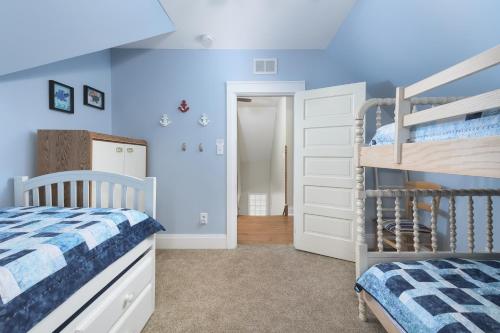 Peaches and Beach - Only 3 blocks to South Beach