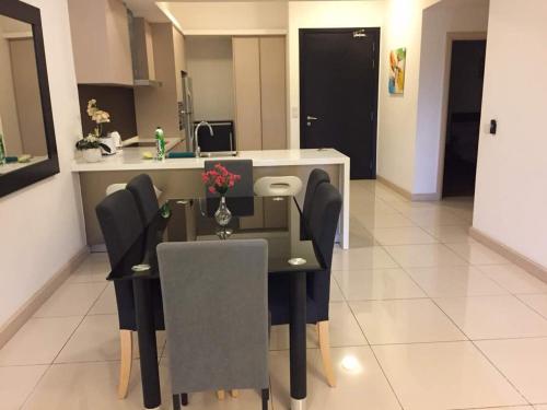 Suasana Apartments in the Heart of Bukit Bintang - image 8