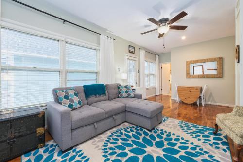 Beach Bungalow - great outdoor space in South Haven, USA