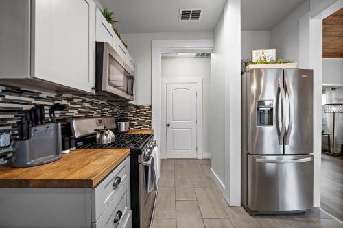 Cozy Sa Home Nr Dt, River Walk, Alamo Yard Bbq in San Antonio, USA