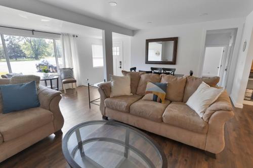 Timber Lodge - Short distance to downtown, beaches, and breweries in Douglas, USA