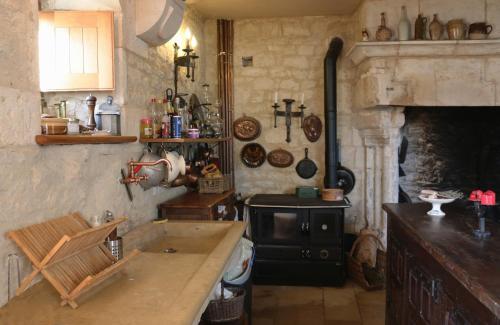 Manoir de Pimelles-Bourgogne-Chablis-2h15 Paris in Tanlay