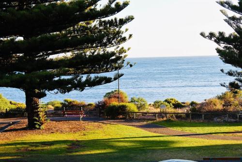 Vista Victor Harbor Beachfront Apartment No 4