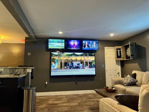 Remodeled Private Apartment