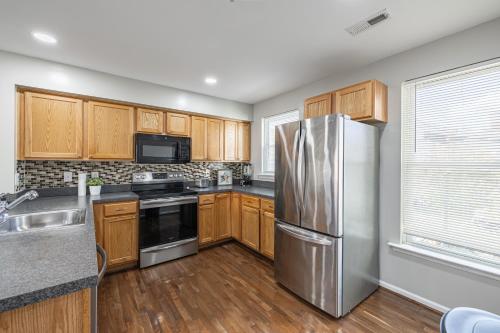 LUX Gorgeous 3BR Townhome in Washington DC in Washington, USA