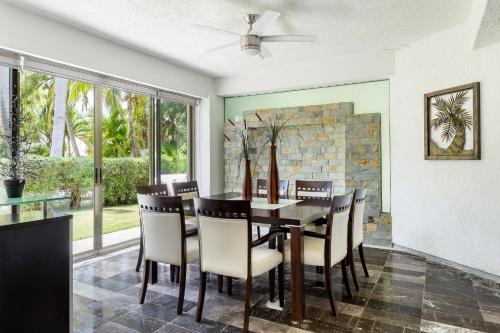 Large House - walking to beach - 10 guests!, Cancún (fotografie 3)