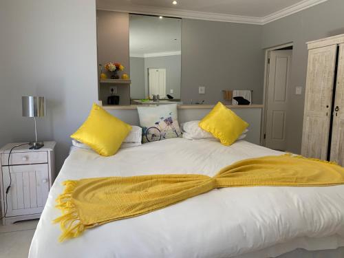 Oceansnest Guest House Room Type - Queen Room