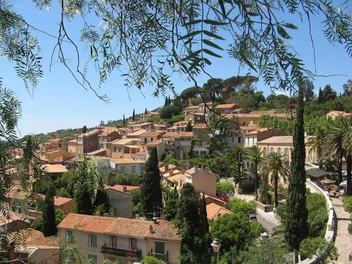 Appartement centre village médiéval Bormes-les-Mimosas, 1 chambre, 3 personnes