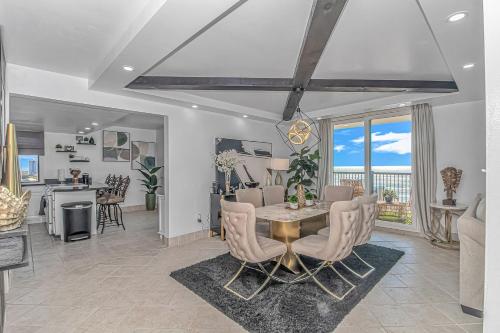 Breathtaking Penthouse At Holiday Towers! Stunning Views! Breathtaking Penthouse At Holiday Towers! Stunning Views!