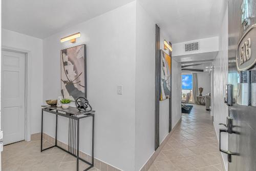 Breathtaking Penthouse At Holiday Towers! Stunning Views! Breathtaking Penthouse At Holiday Towers! Stunning Views!