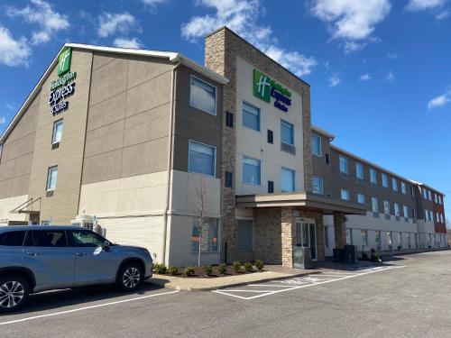 Holiday Inn Express & Suites Elyria, an IHG Hotel