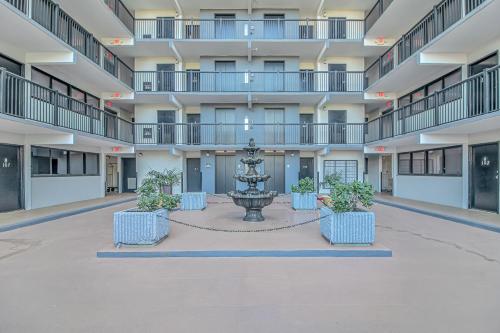 Breathtaking Penthouse At Holiday Towers! Stunning Views! Breathtaking Penthouse At Holiday Towers! Stunning Views!