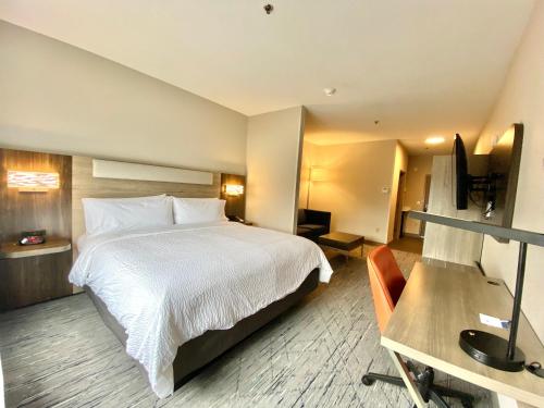 Country Inn & Suites by Radisson Elyria OH - image 8