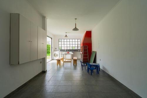 Florisbelo Acosta & Gorriti in Barrio Los Pinares