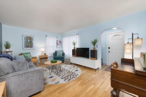 Yellow Cherry - Pet friendly Close to town and Beach