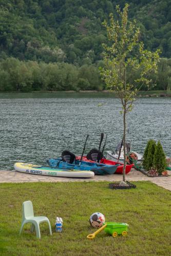 Delta Lake House