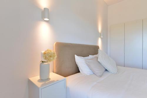 Sea View Family Apartment - Balcony - Free Parking - Walk to Beach - image 2
