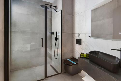 Budget Double Room image 10
