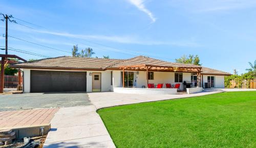 Luxury Executive Home in Redlands, USA