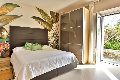 Deluxe Double Room with Bath image 3