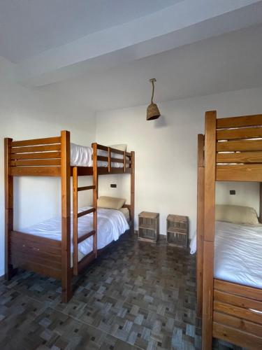 1 bunk bed