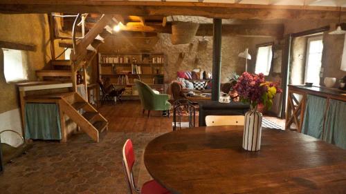 La Maison Cabane in Bricquebec