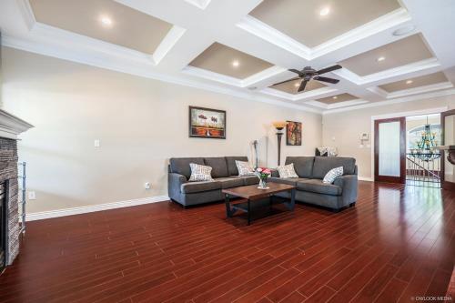 Cozy Share Home 3BD Suite in Coquitlam in Coquitlam, Canada