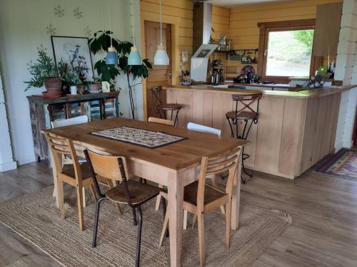 Cosy bright wooden house in Ariege mountains