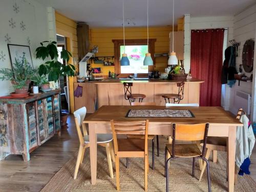 Cosy bright wooden house in Ariege mountains