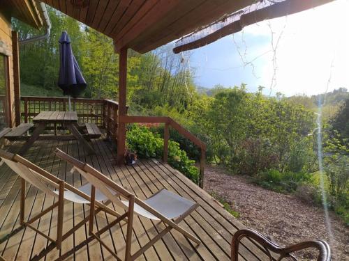 Cosy bright wooden house in Ariege mountains
