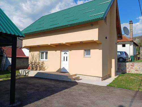 Golden House in Smailagića Polje
